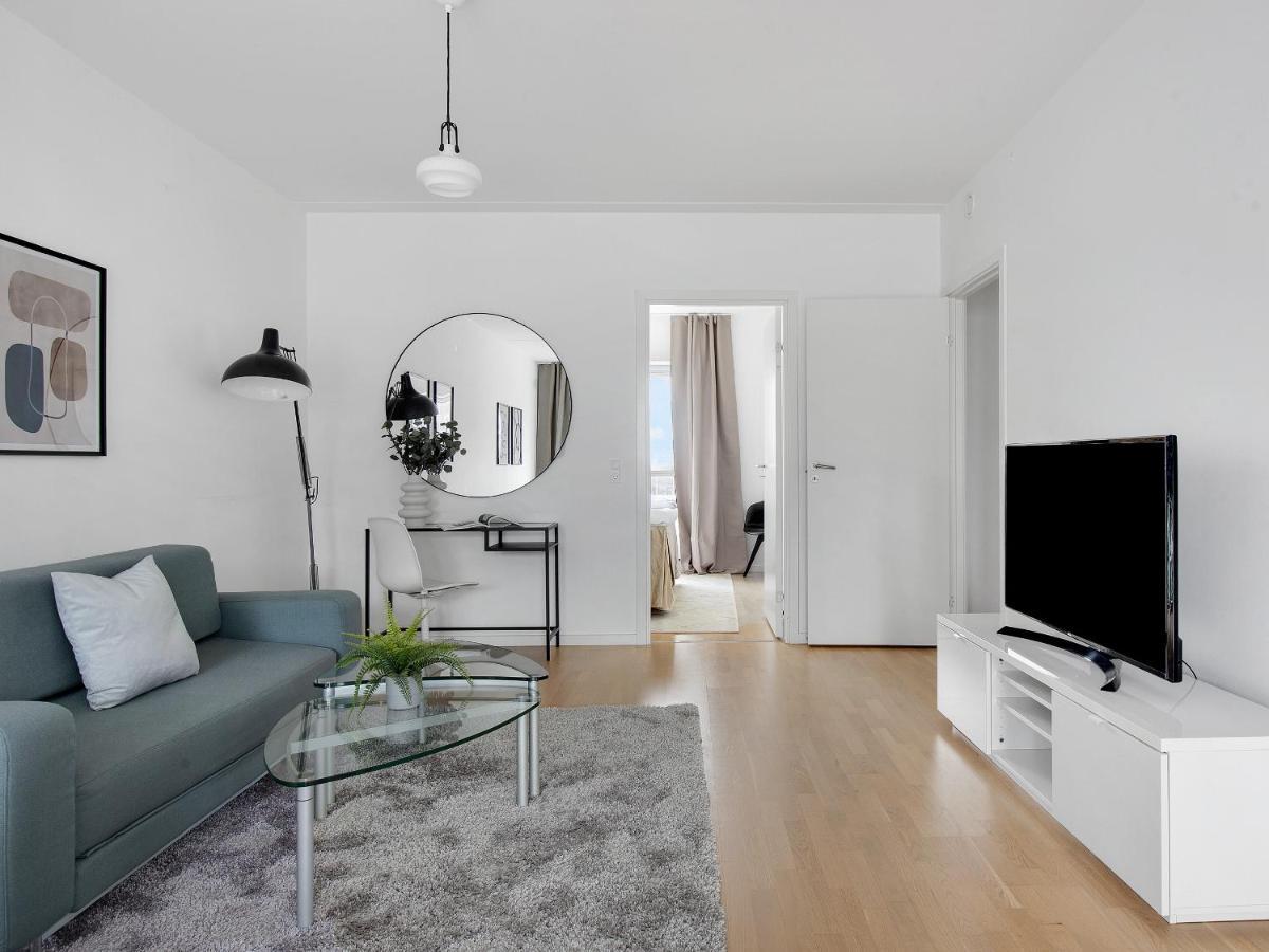 Apartment Sanders Arena - Inviting Two Bedroom Close To Metro Station